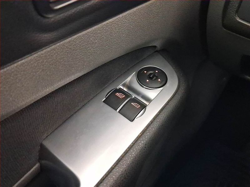 Ford Focus (2010) 1.6 16V, ČR,1.maj, po STK - fotka 18 z 20