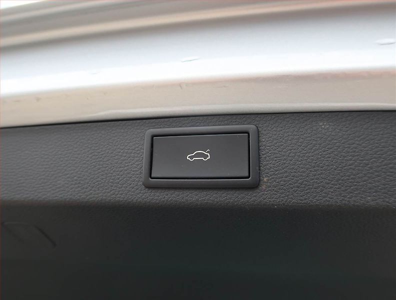 Škoda Karoq (2023) Ambition 2.0 TDI - fotka 24 z 24