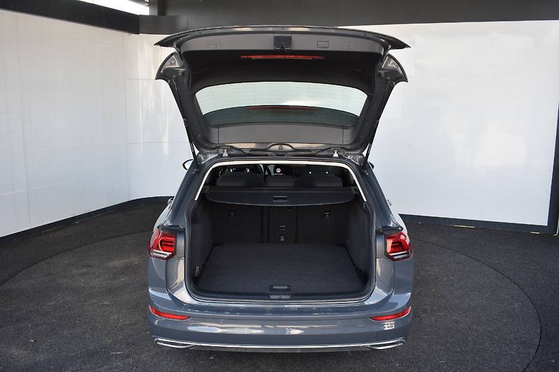 Volkswagen Golf Variant (2023) 1.5TSI 96kW Style,Manuál - fotka 10 z 26