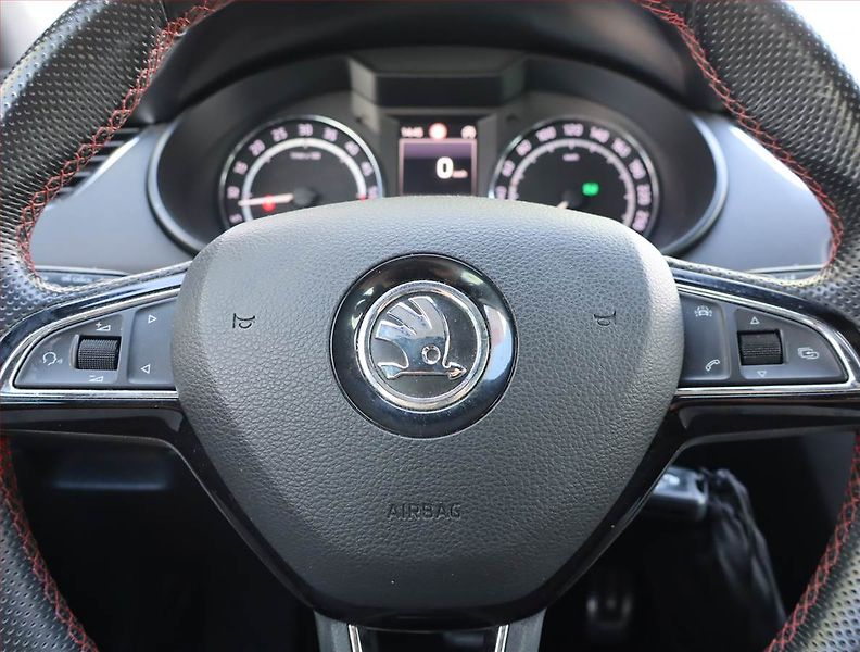 Škoda Octavia (2016) RS 2.0 TDI, Automat - fotka 17 z 20