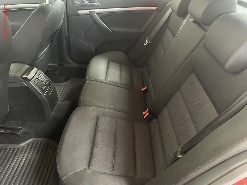 Škoda Octavia (2008) 2.0TDi, ČR, AC, temp - fotka 10 z 14