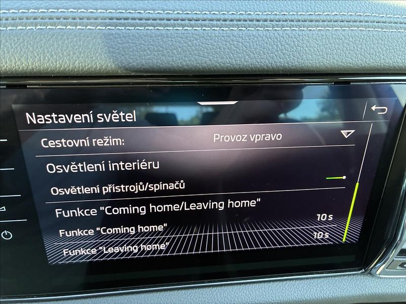 Škoda Kodiaq 2,0 TDI,EL.KUFR,MATRIX-BEAM - fotka 29 z 35