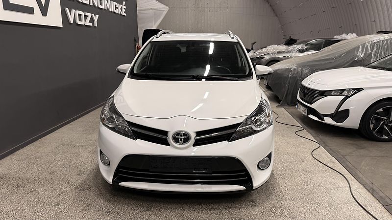 Toyota Verso (2014) 2.0DID,ČR,7 MÍST,2 MAJITEL - fotka 9 z 32