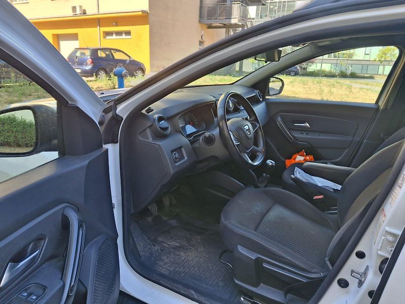 Dacia Duster 1,6 4WD 2BH4641 - fotka 18 z 32