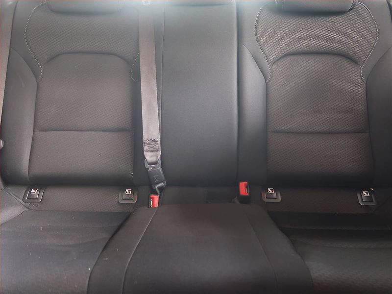 Hyundai i30 (2018) 1.0 T-GDI, Tempomat - fotka 10 z 17