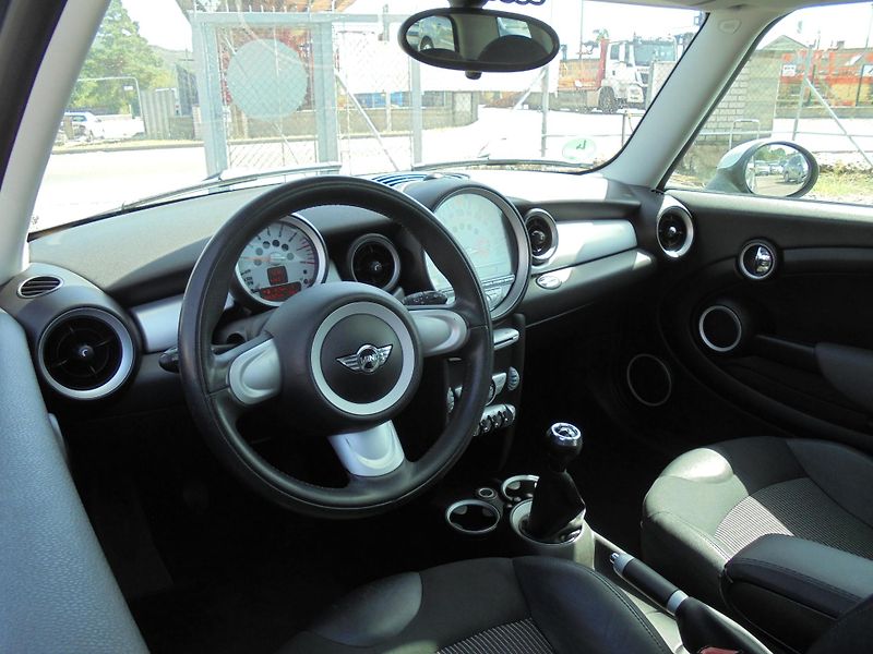Mini Clubman (2008) 1.6i- KLIMA-PANORAMA-SERVISKA - fotka 9 z 12