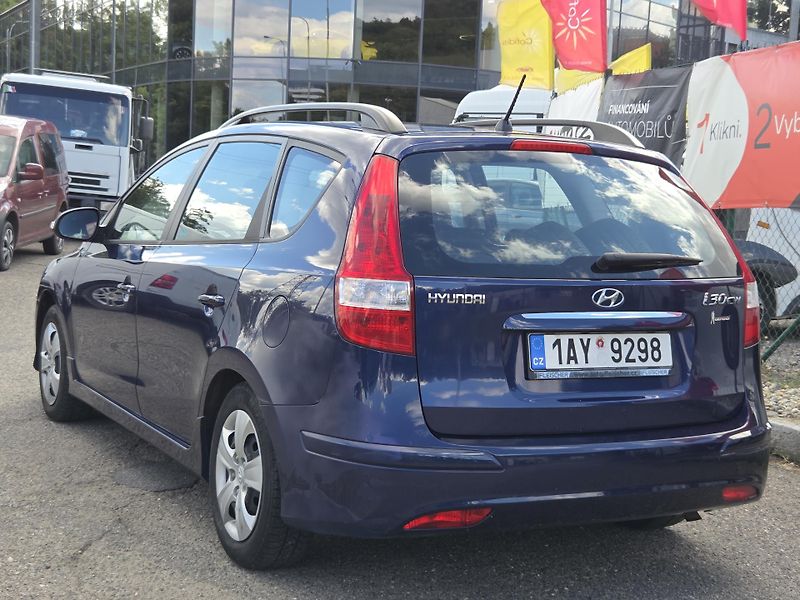 Hyundai i30 1.majitel lze na splátky VŠEM! - fotka 6 z 10