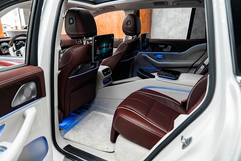 Mercedes-Benz GLS Maybach - fotka 28 z 34