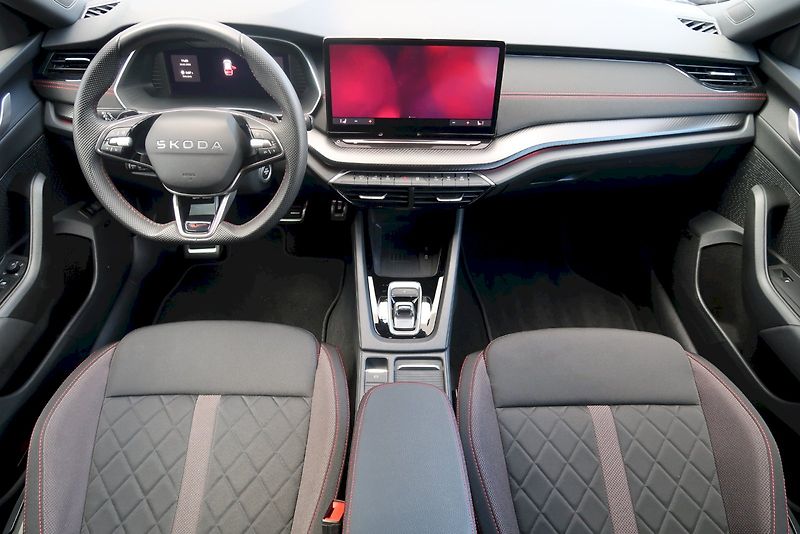 Škoda Octavia (2025) COMBI RS 2,0 TSI 195kW DSG - fotka 5 z 29