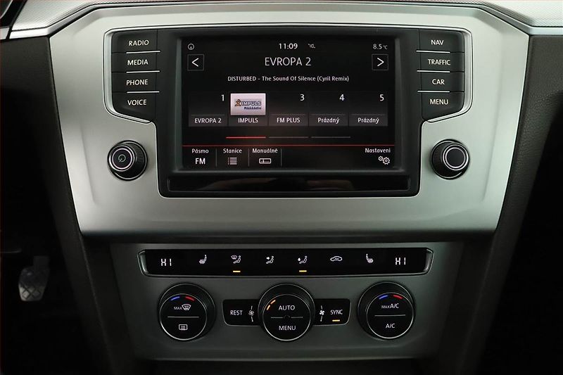 Volkswagen Passat (2016) 1.6 TDI, Navi, Tempomat - fotka 9 z 15