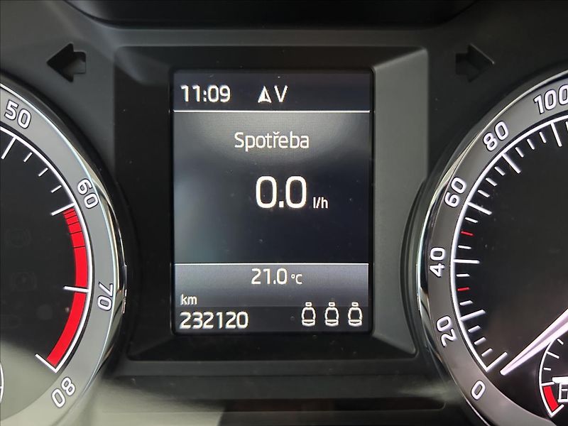 Škoda Octavia 1,0   TSI 85kW,TAŽNÉ,NAVIGACE - fotka 15 z 27