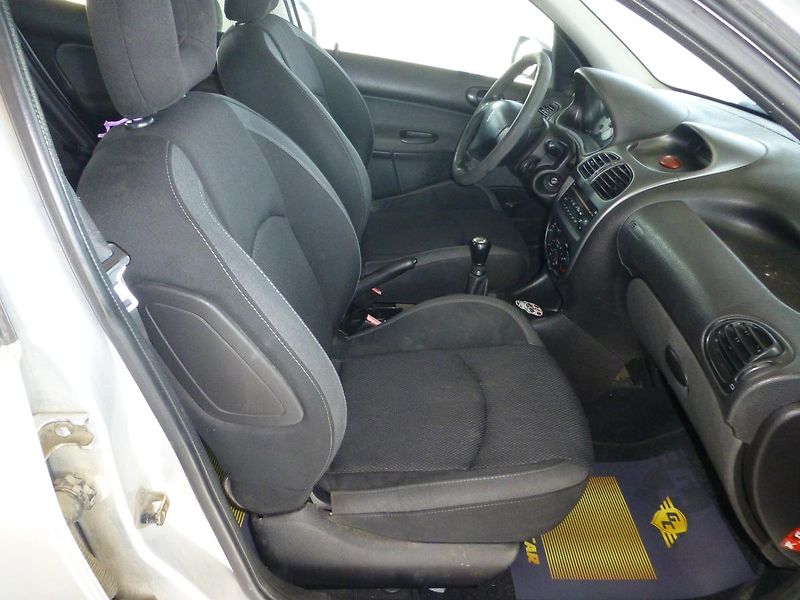 Peugeot 206 (2006) 1,4i**KLIMATIZACE**5DV - fotka 16 z 23