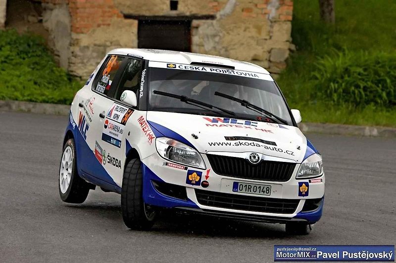 Jiří Hladík se svým zbrusu novým vozem Renault Clio Rally5 Phase II.