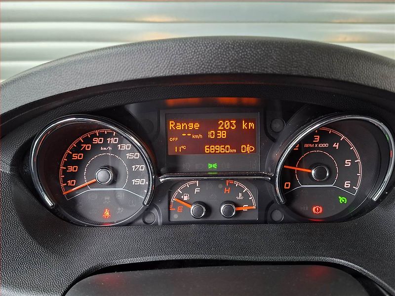 Citroën Jumper (2022) 2.2 BlueHDi, L3H2, 13m3, 1.0t - fotka 10 z 17