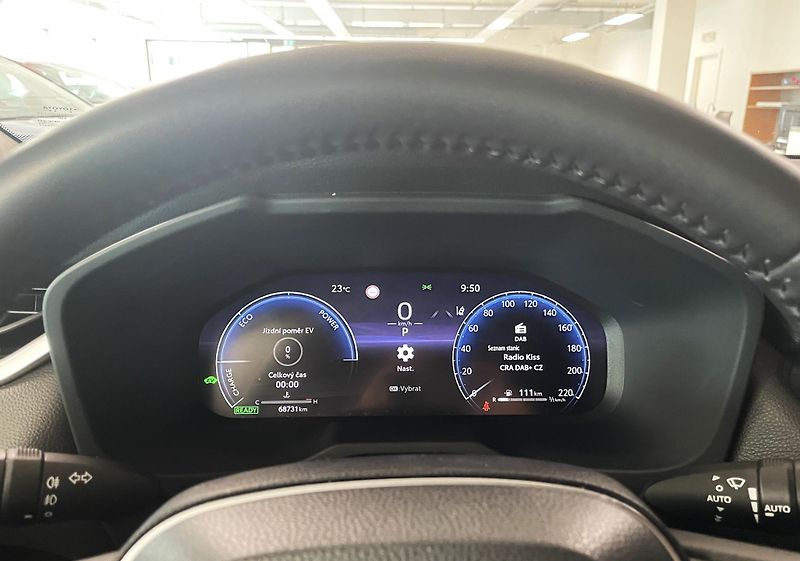 Toyota RAV4 2.5 Hybrid Comfort e-CVT, ČR - fotka 14 z 28