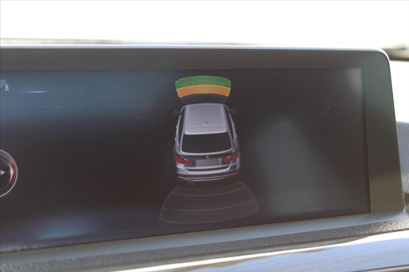 BMW Řada 3 320d xDrive NAVI KŮŽE PANORAMA - fotka 19 z 27