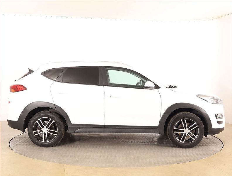 Hyundai Tucson (2019) Smart 1.6 GDI, Serv.kniha - fotka 6 z 16