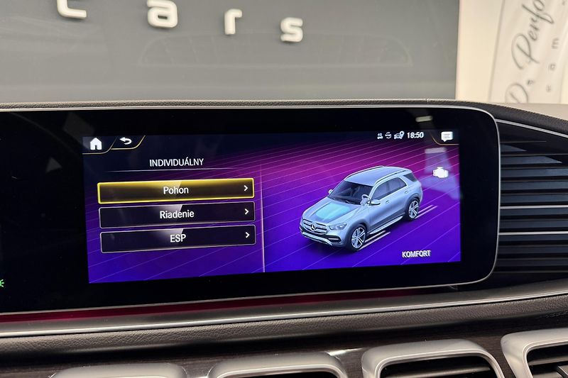 Mercedes-Benz GLE (2021) GLE 300d 4Matic AMG Line - fotka 78 z 94