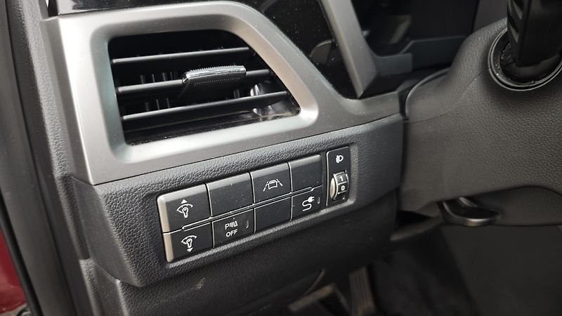 SsangYong Korando (2021) 1,5 120 kW, AT, DPH, ČR,1.maj. - fotka 21 z 40