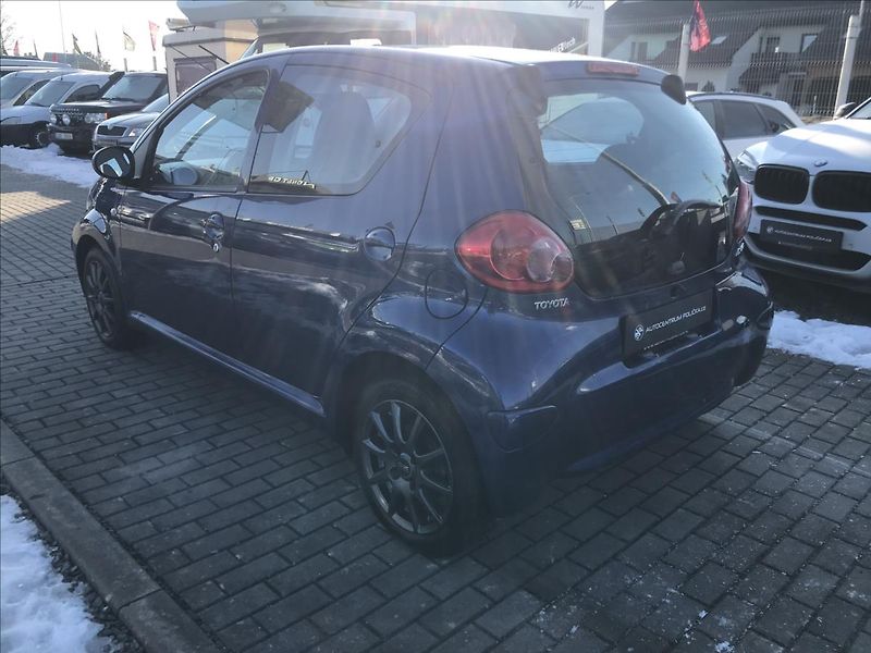 Toyota Aygo 1,0 - fotka 5 z 16