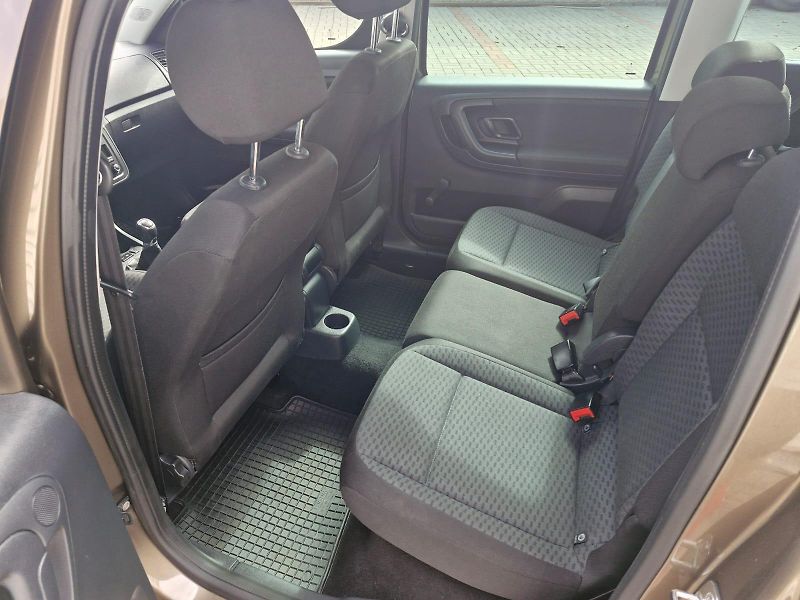 Škoda Roomster 1,2TSi 63kW,ČR,Tempomat,TZ - fotka 11 z 37