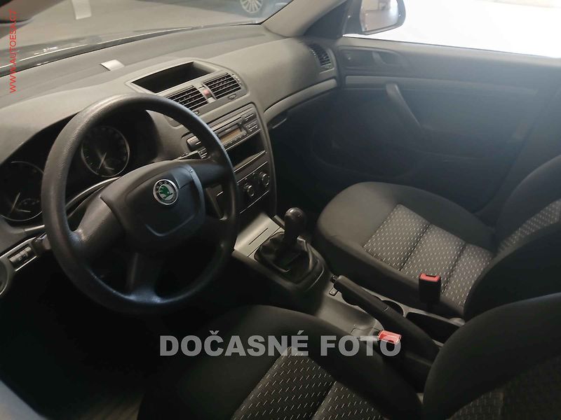 Škoda Octavia (2010) 1.2 TSI, 2.maj,ČR, AC, STK8 - fotka 2 z 3