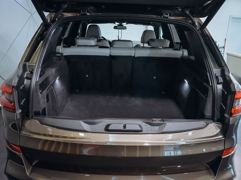 BMW X5 30d xDrive, M-Paket - fotka 6 z 20