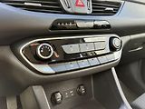 Hyundai i30 1-0 T-GDI 88kW Trikolor - náhled 17