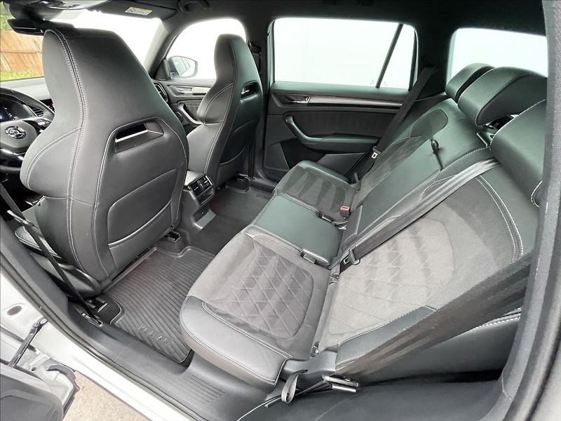 Škoda Kodiaq 2,0 TDI 4x4 DSG Sportline NAVI - fotka 17 z 23