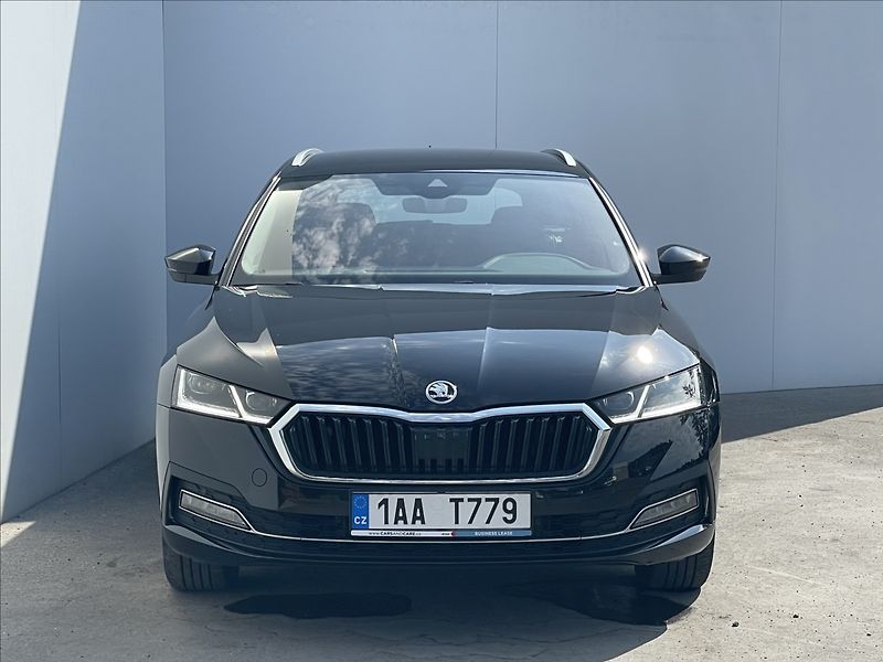 Škoda Octavia 2,0 TDI DSG Style Plus Top ACC - fotka 22 z 23