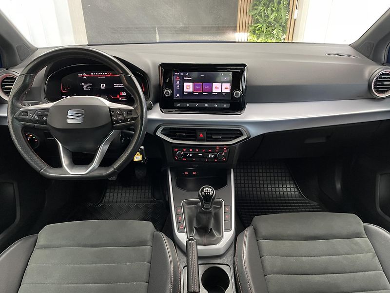 Seat Arona 1.0 TSi FR  ČR 1.MAJ ZÁRUKA  - fotka 20 z 26