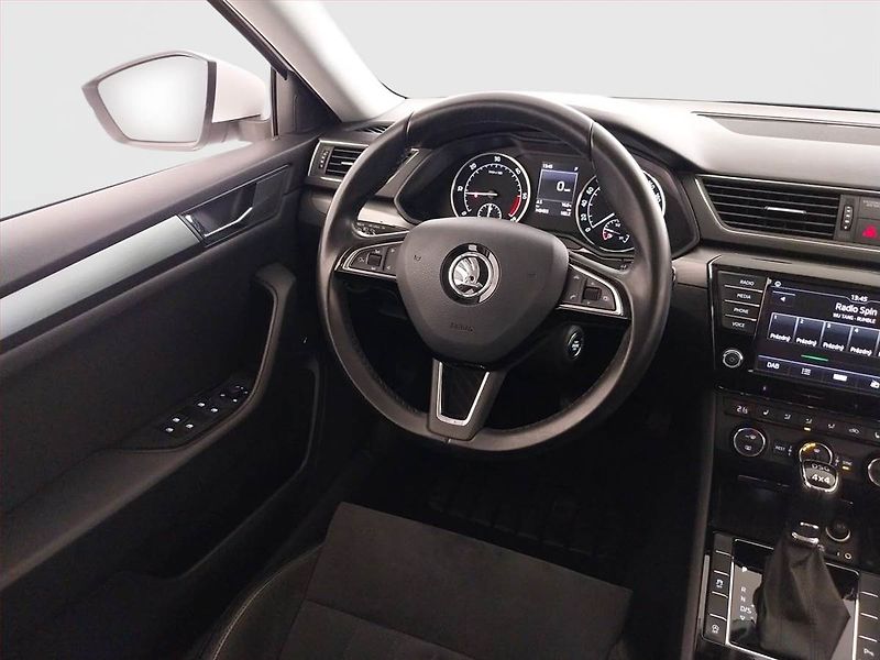 Škoda Superb (2015) Style Plus 2.0 TDI, 4X4 - fotka 7 z 23