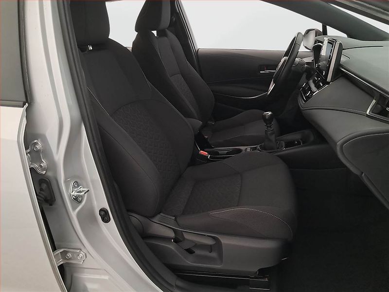 Toyota Corolla (2019) 1.2 Turbo, ČR,1.maj - fotka 9 z 17