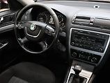 Škoda Octavia (2011) 2.0 TDI, Automat, nová STK - náhled 7