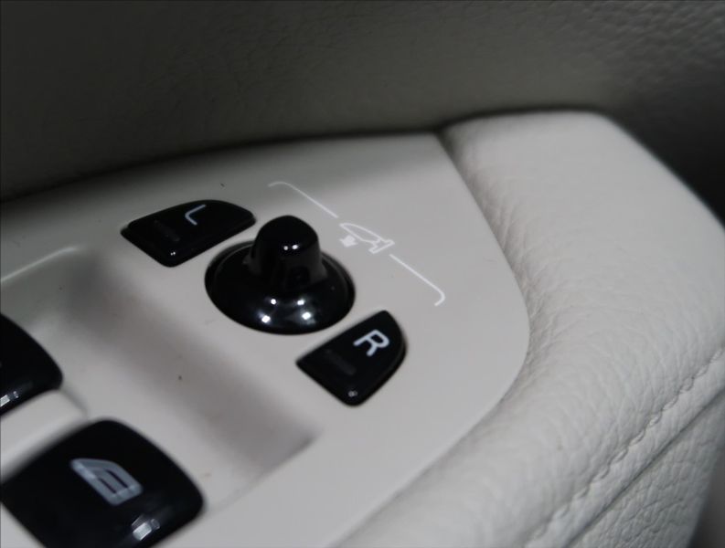 Volvo S90 2,0 D5 AWD INSCRIPTION - fotka 21 z 54