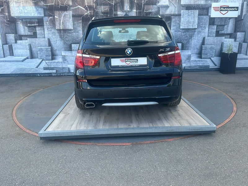 BMW X3 (2010) 135KW, XDRIVE 20D - fotka 7 z 28