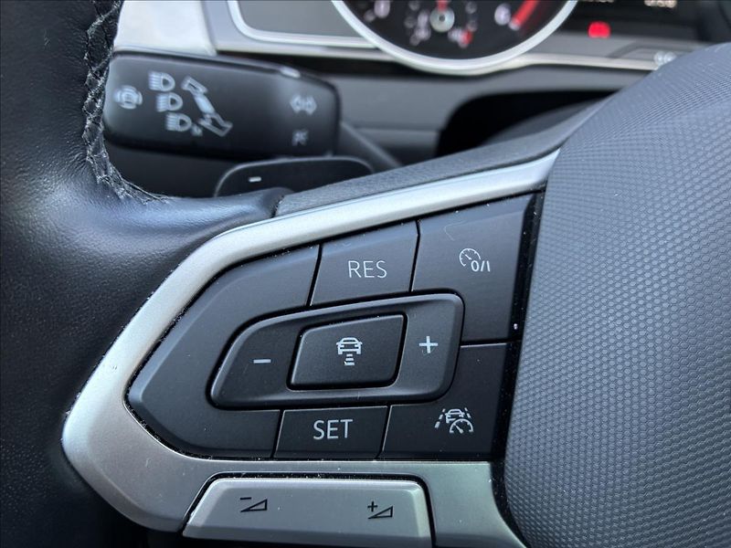 Volkswagen Passat 2,0 TDI TAŽNÉ KAMERA EL.KUFR - fotka 16 z 29