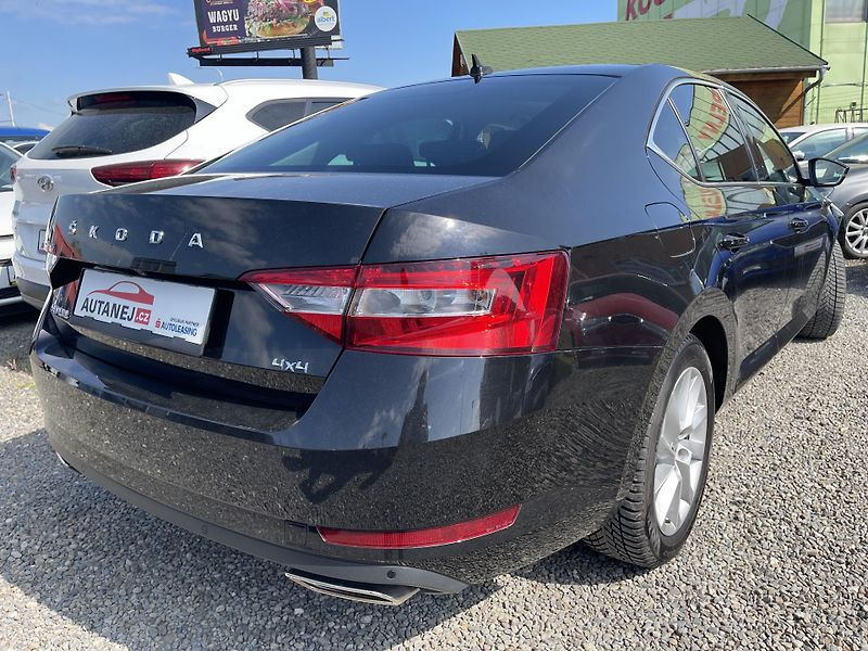 Škoda Superb 2.0 TSi Dsg 4x4 STYLE-DPH-ČR ! - fotka 9 z 54