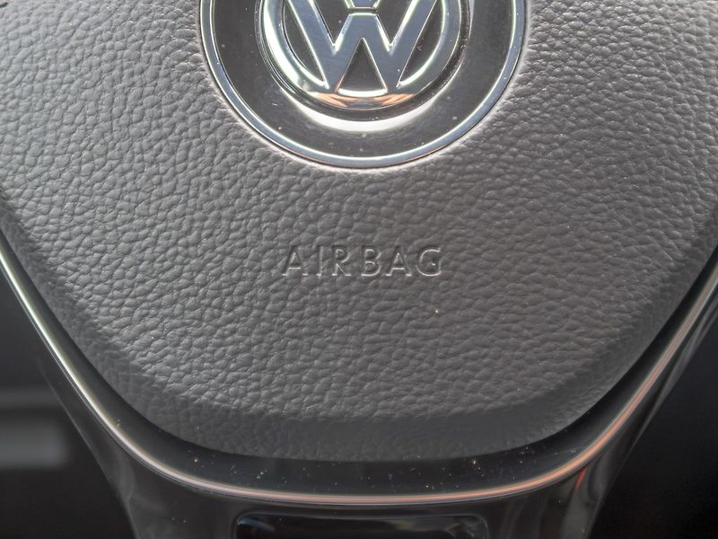 Volkswagen Touran (2019) ČR 1.5TSI 110KW DSG LED – NAVI - fotka 35 z 55