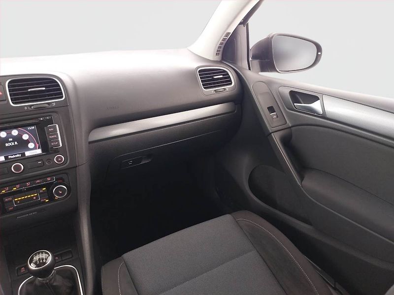 Volkswagen Golf (2011) Comfortline 1.2 TSI - fotka 8 z 20