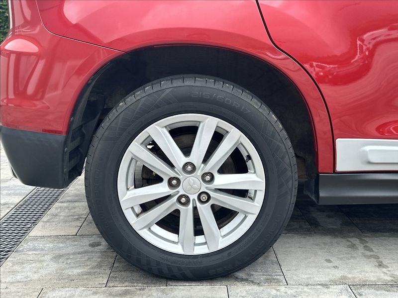 Mitsubishi ASX 1,8 DI-D 150PS  Intense 4x4 - fotka 41 z 48