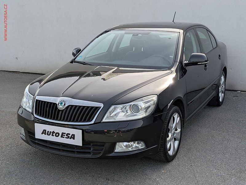 Škoda Octavia (2011) 1.4TSi, 1.maj, Elegance, DSG - fotka 3 z 14