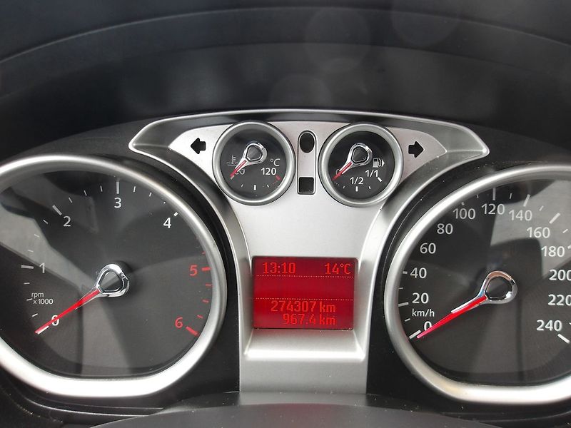 Ford Focus 2,0TDCi 100kW - fotka 20 z 37