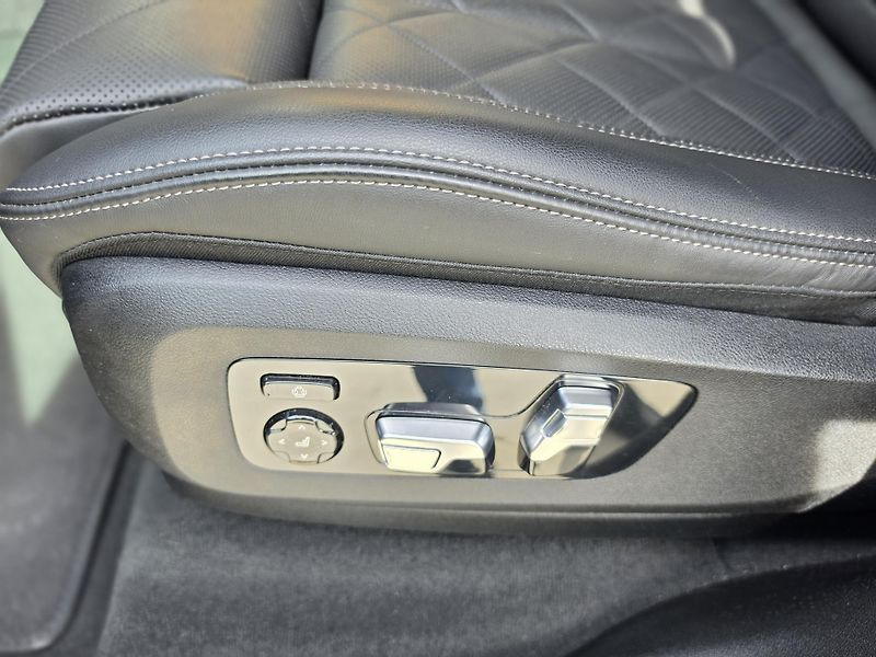 BMW X5 (2024) xDrive 30d M PAKET - fotka 10 z 22