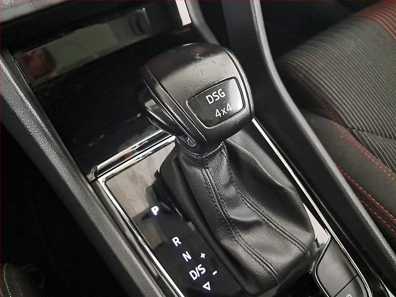 Škoda Karoq (2021) Style 2.0 TDI - fotka 13 z 16