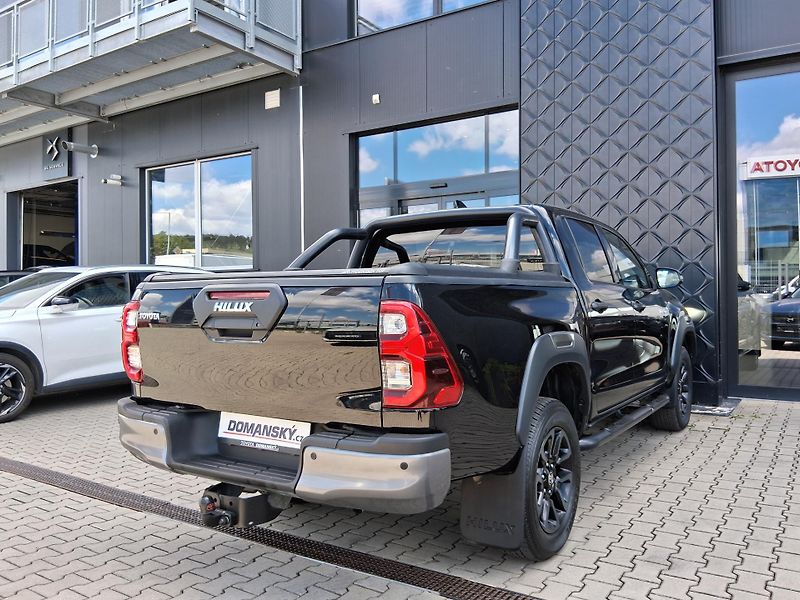 Toyota Hilux INVICTIBLE 2.8 D-4D 4x4 150kW - fotka 3 z 33