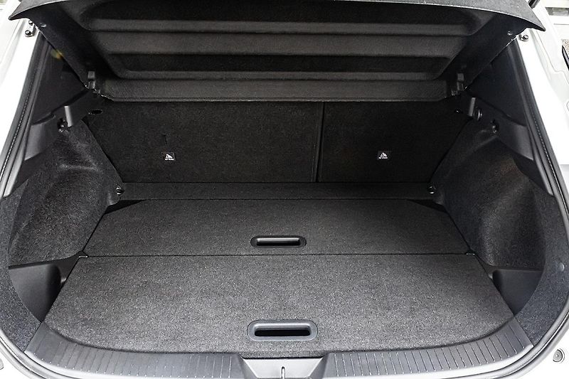 Nissan Qashqai 1,3 DIG-T  X-TRONIC N-CONNECTA - fotka 7 z 17