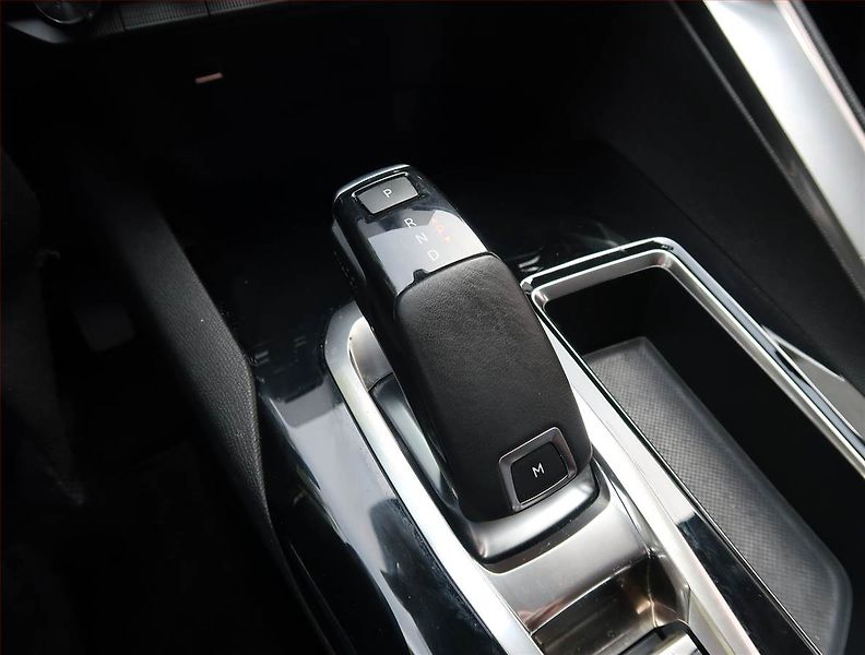 Peugeot 3008 (2018) Allure 1.6 BlueHDi, Automat - fotka 13 z 21