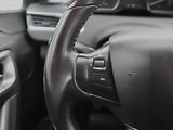 Peugeot 2008 (2018) 1.2 PureTech, ČR,1.maj - náhled 16