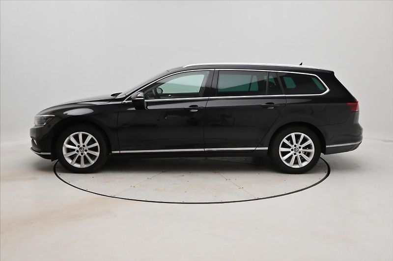 Volkswagen Passat 2,0 TDI 110 kW DSG ELEGANCE Zá - fotka 8 z 32
